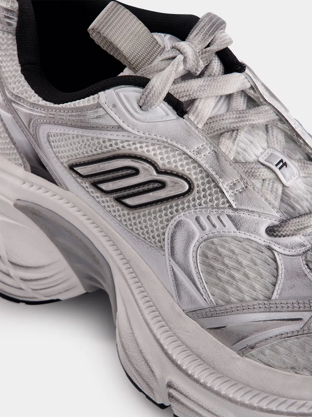 10XL Sneakers