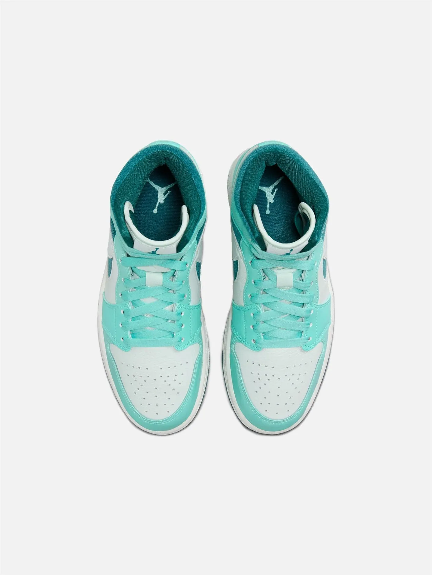 Air Jordan 1 Mid SE "Bleached Turquoise"
