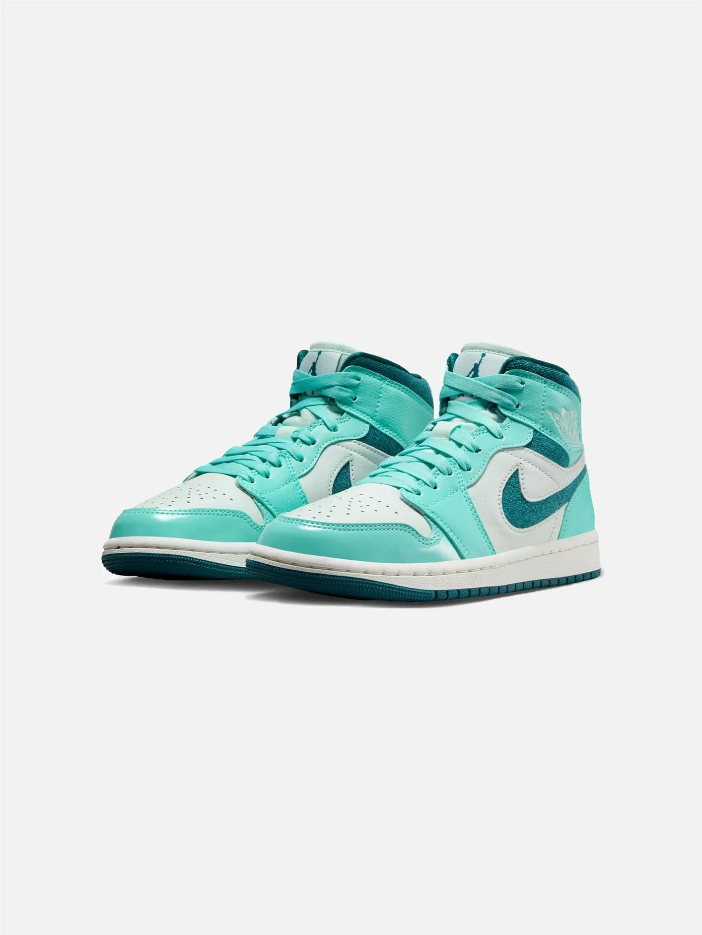 Air Jordan 1 Mid SE "Bleached Turquoise"