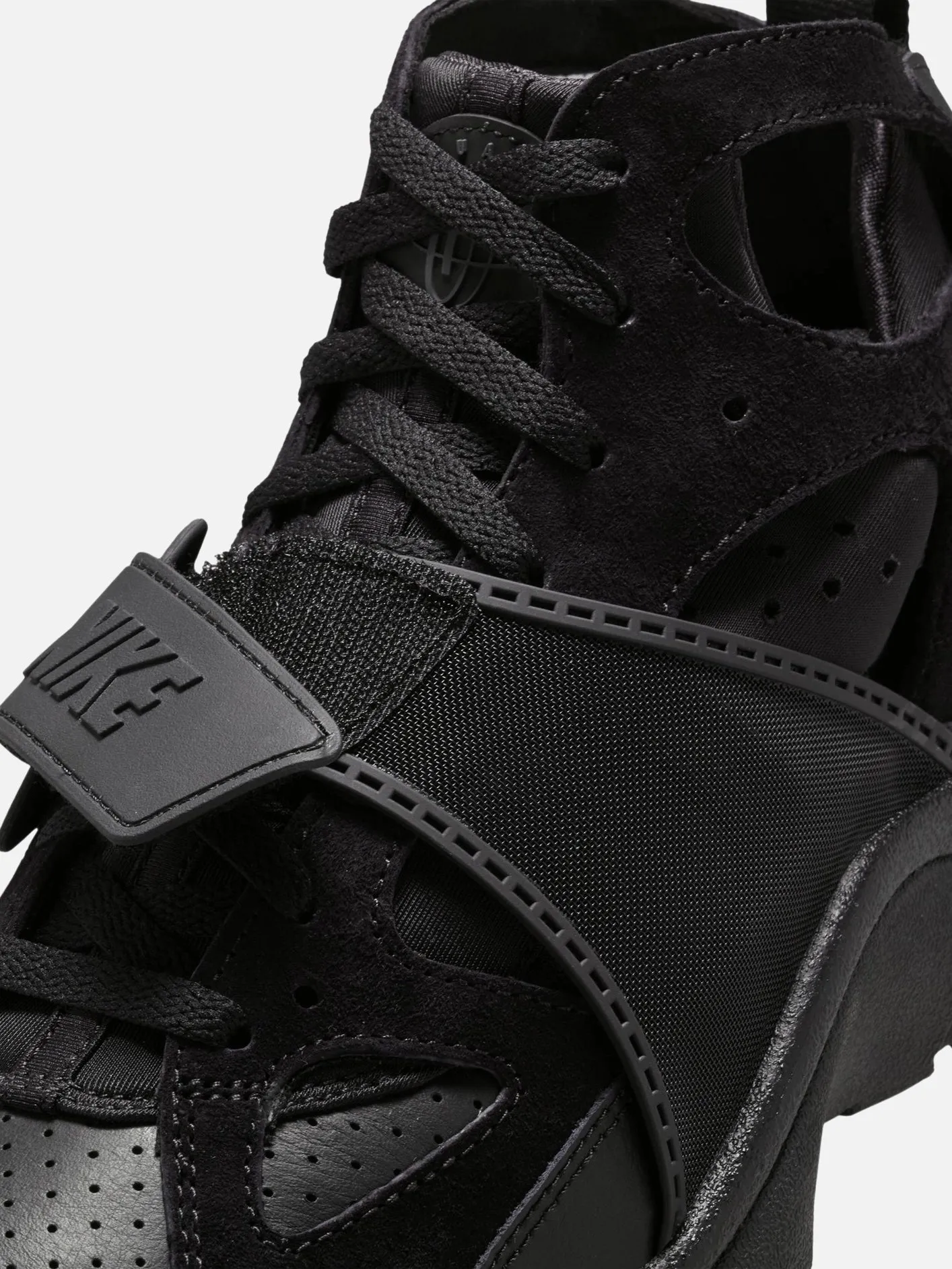 Air Trainer Huarache "Triple Black"