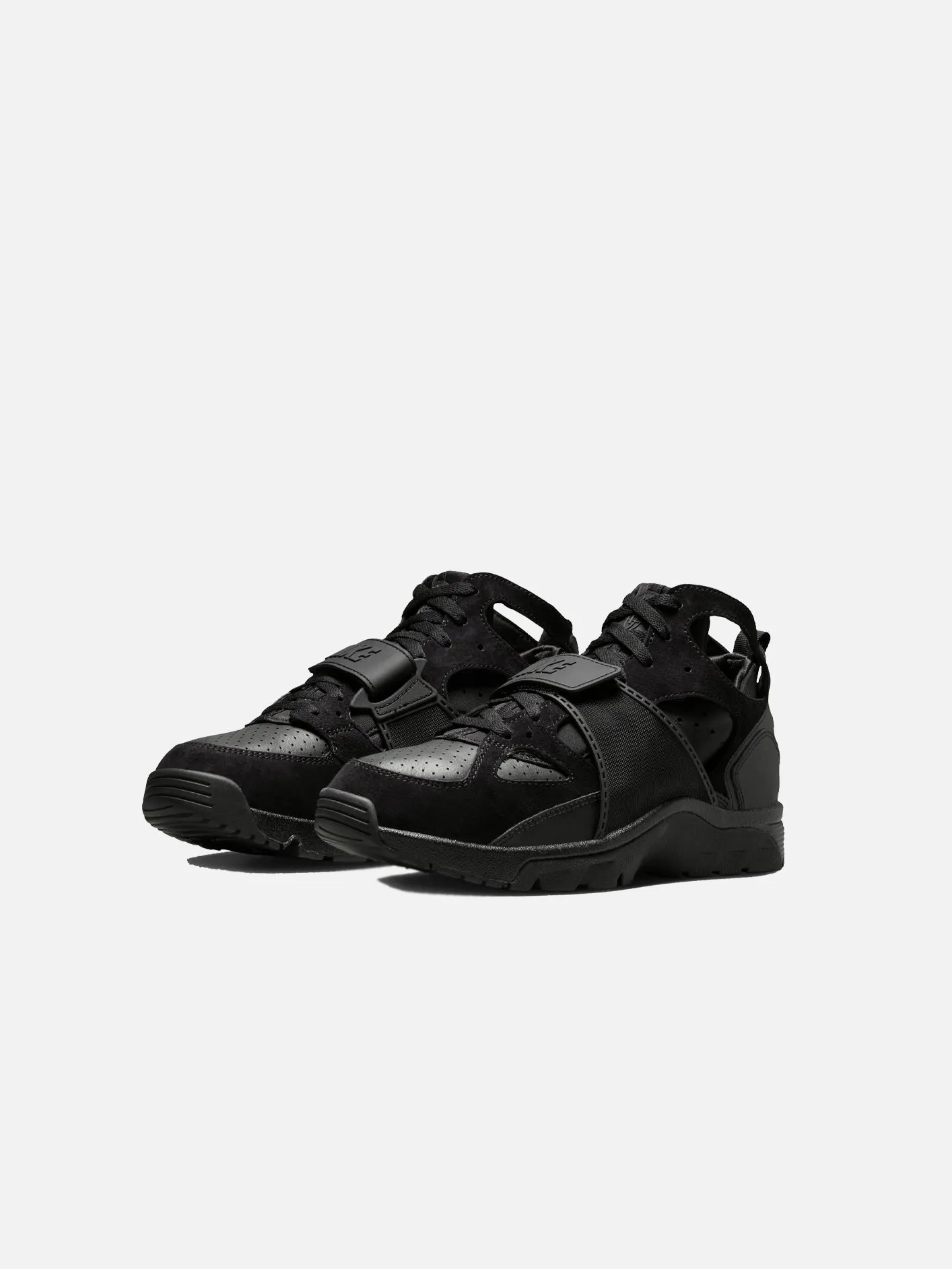 Air Trainer Huarache "Triple Black"