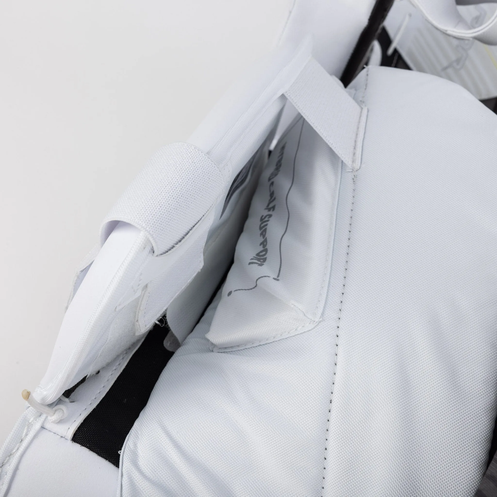 Bauer Vapor HyperLite 2 Senior Goalie Leg Pads