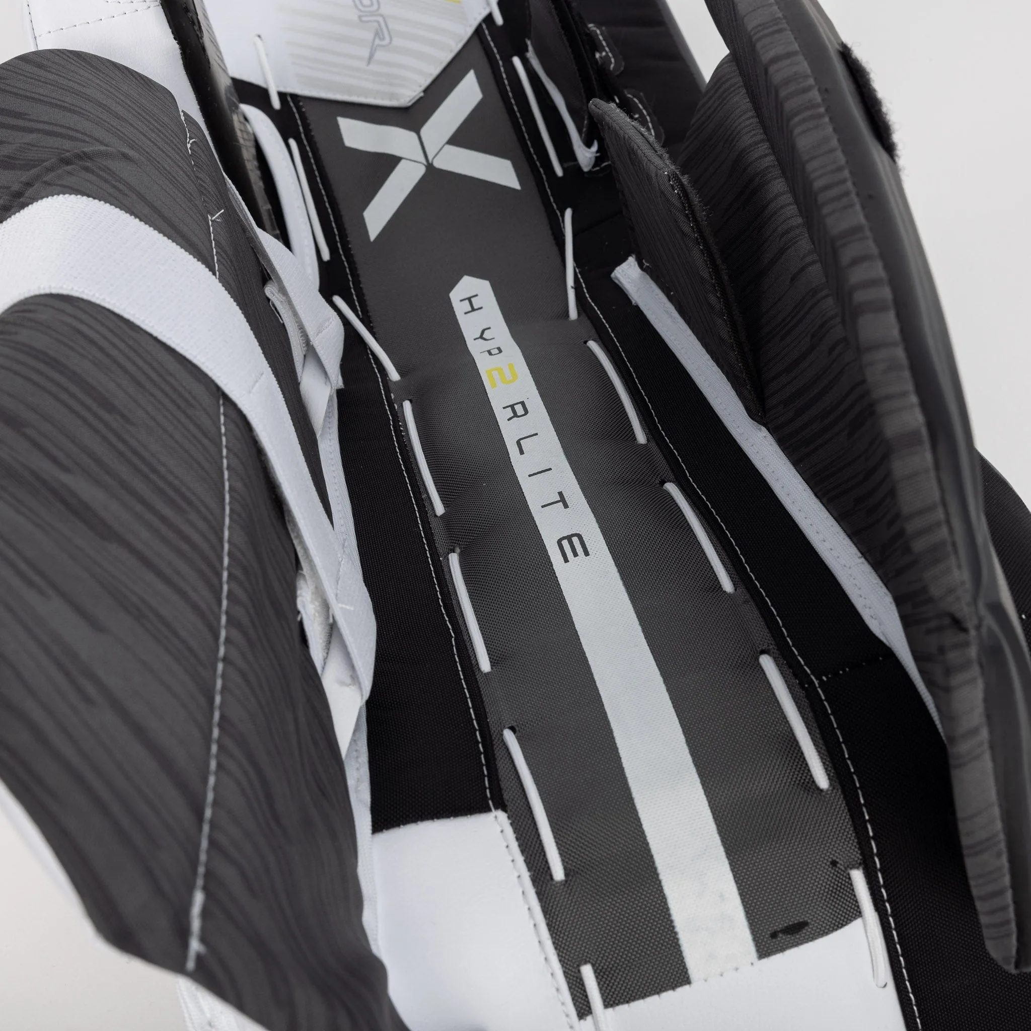 Bauer Vapor HyperLite 2 Senior Goalie Leg Pads