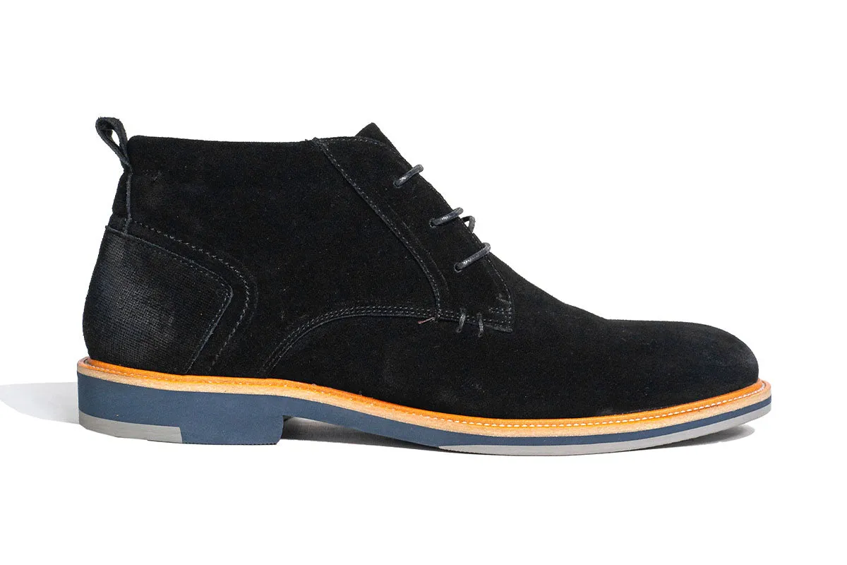 Belvoir Suede Chukka Boot - Black