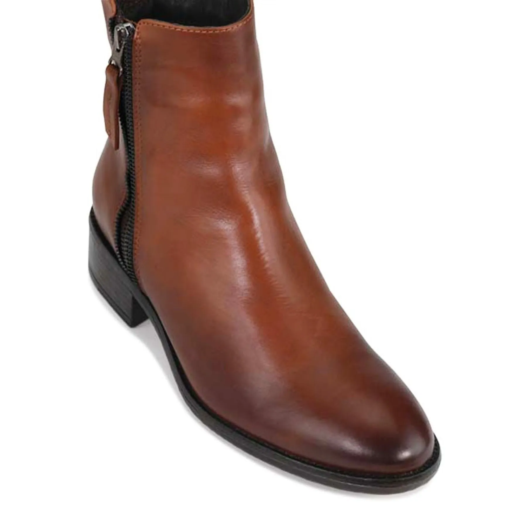 CELI LEATHER ANKLE BOOT