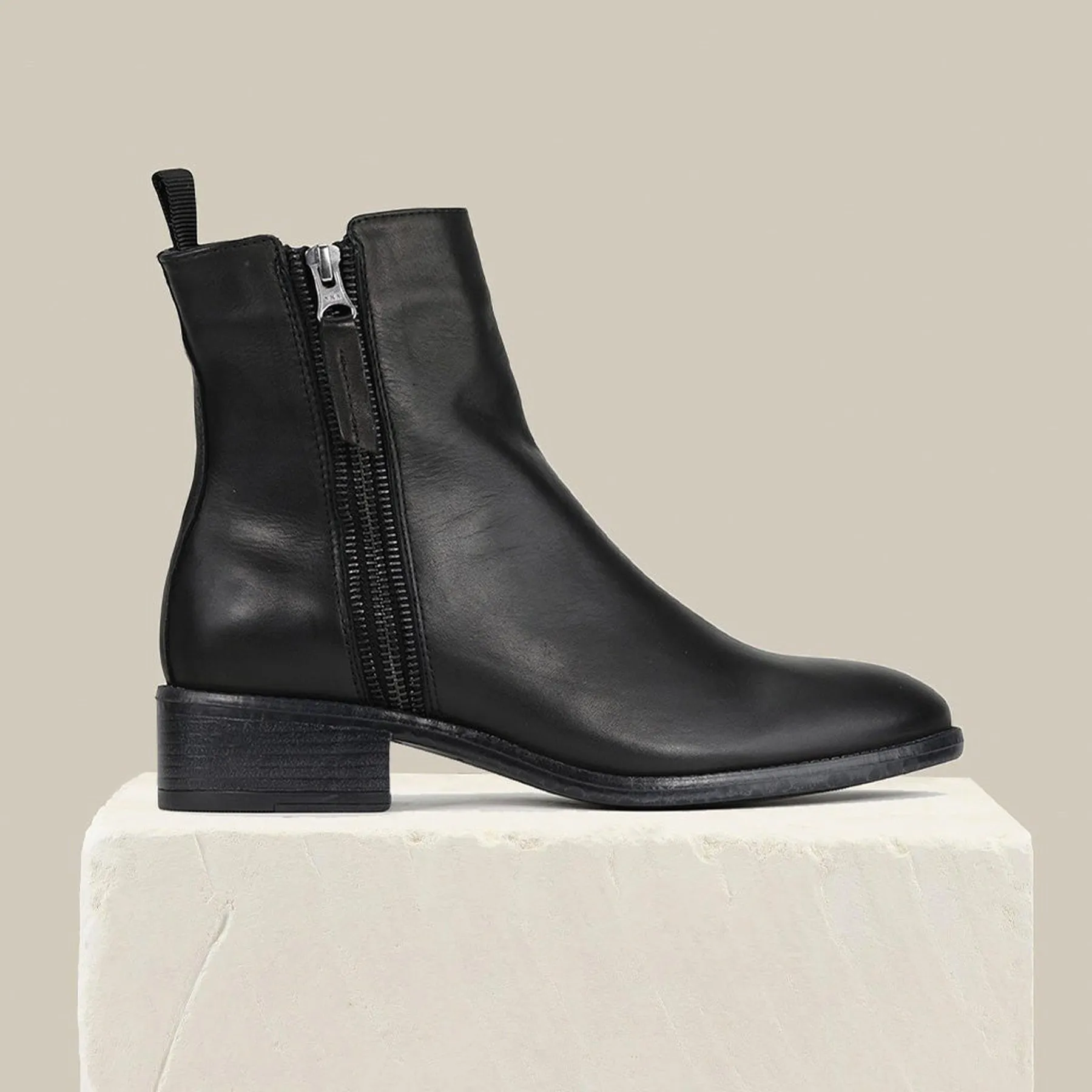 CELI LEATHER ANKLE BOOT