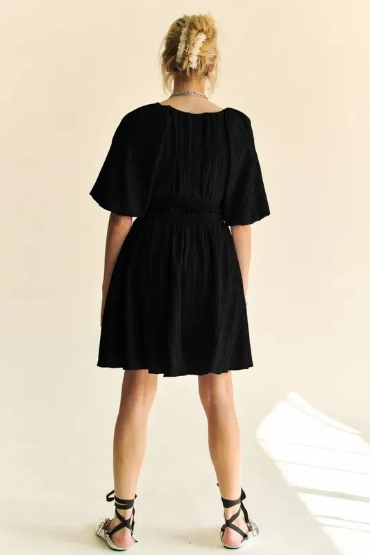 Davi & Dani Back Button Puff Sleeve Mini Dress