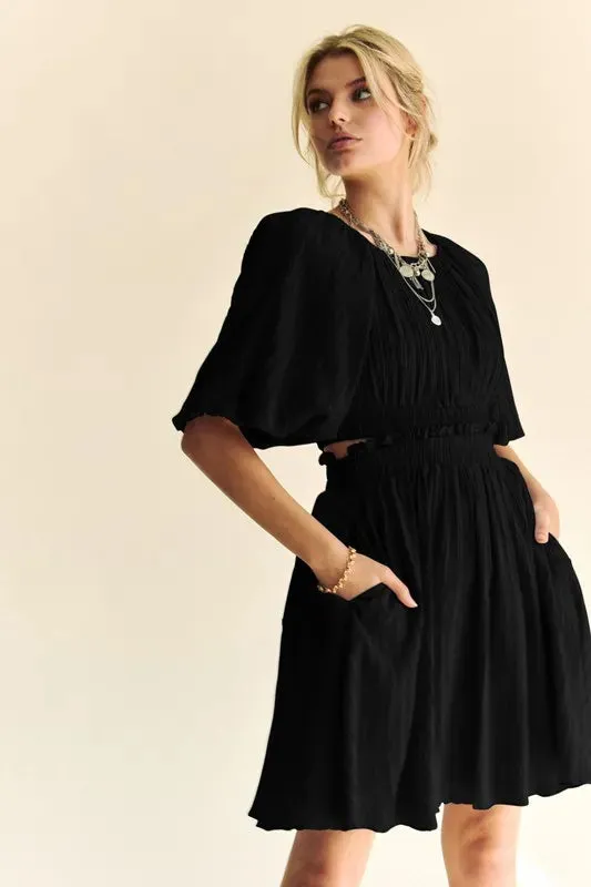 Davi & Dani Back Button Puff Sleeve Mini Dress