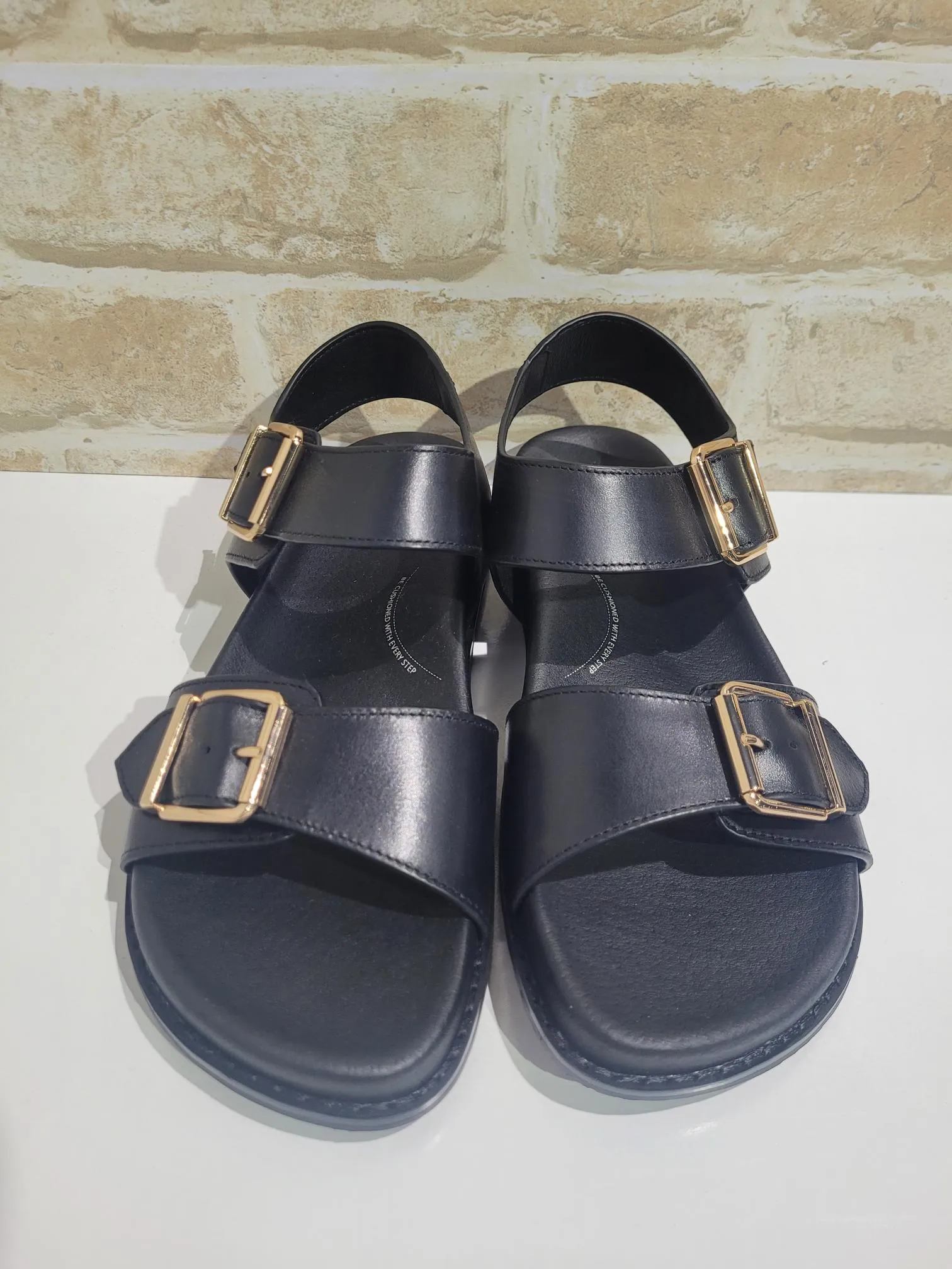 Hastice Black by Ziera