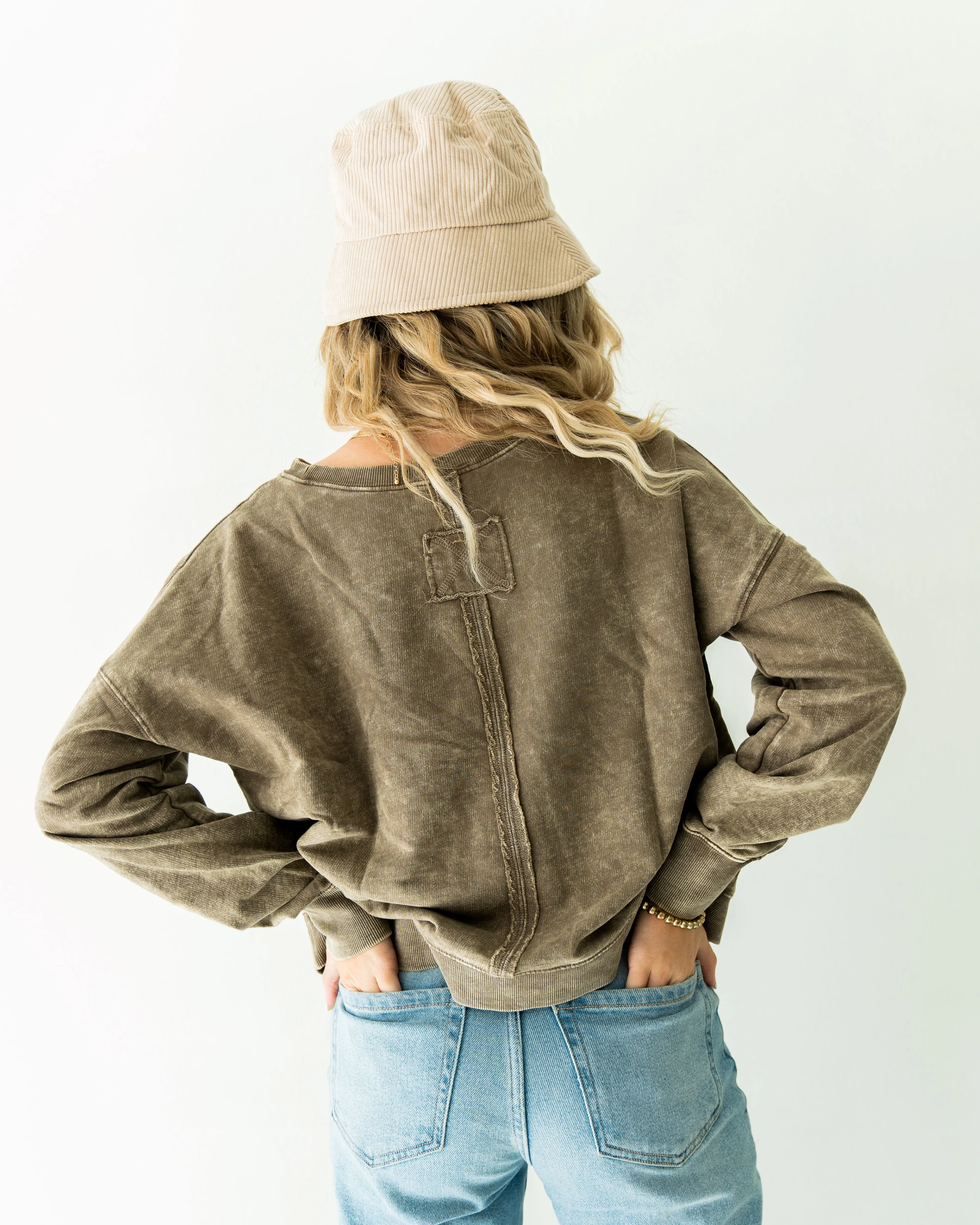Mia Acid Wash Pullover