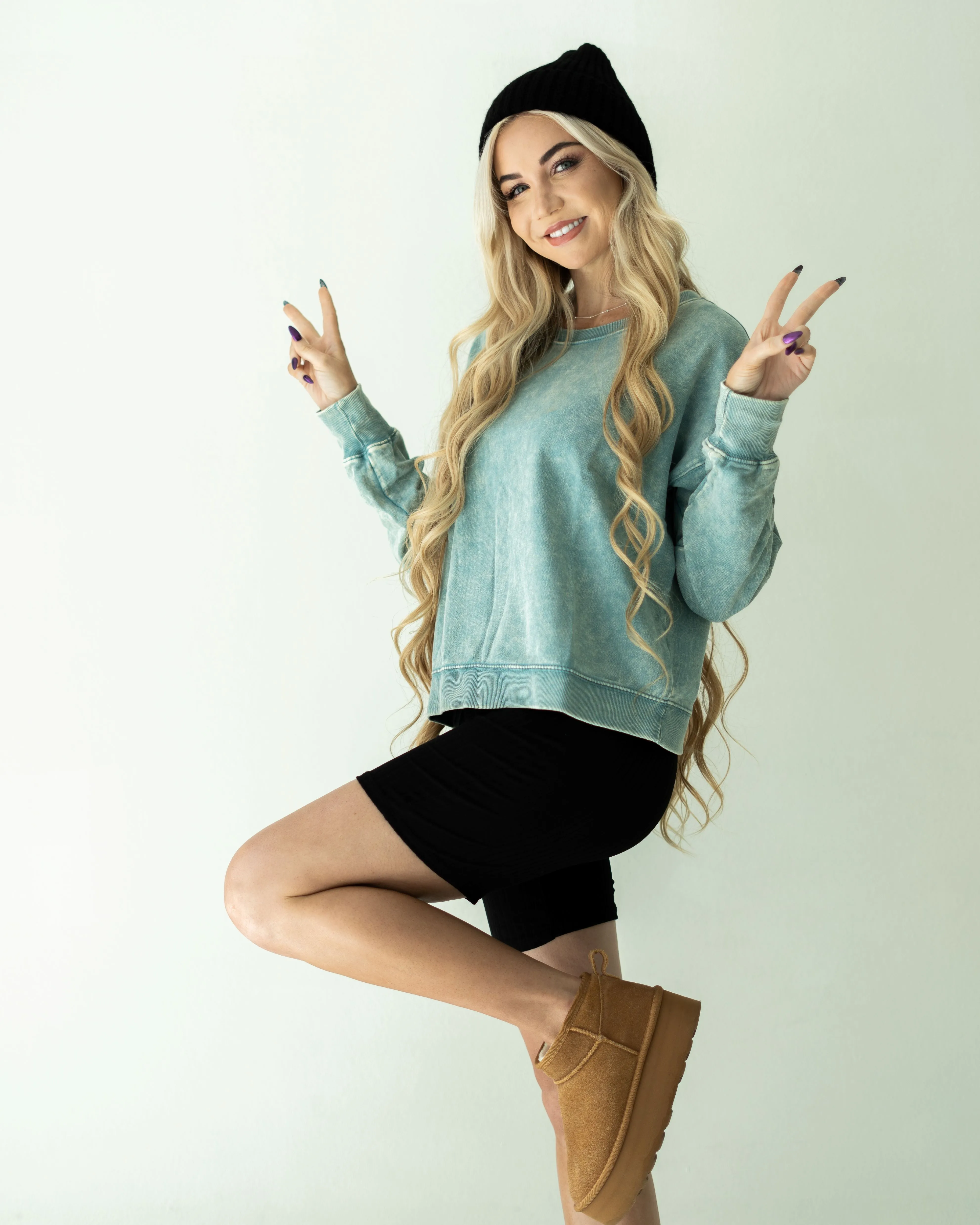Mia Acid Wash Pullover