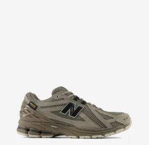 New Balance Women's 1906R Trainer Arid Stone / Black Cement / Dockside