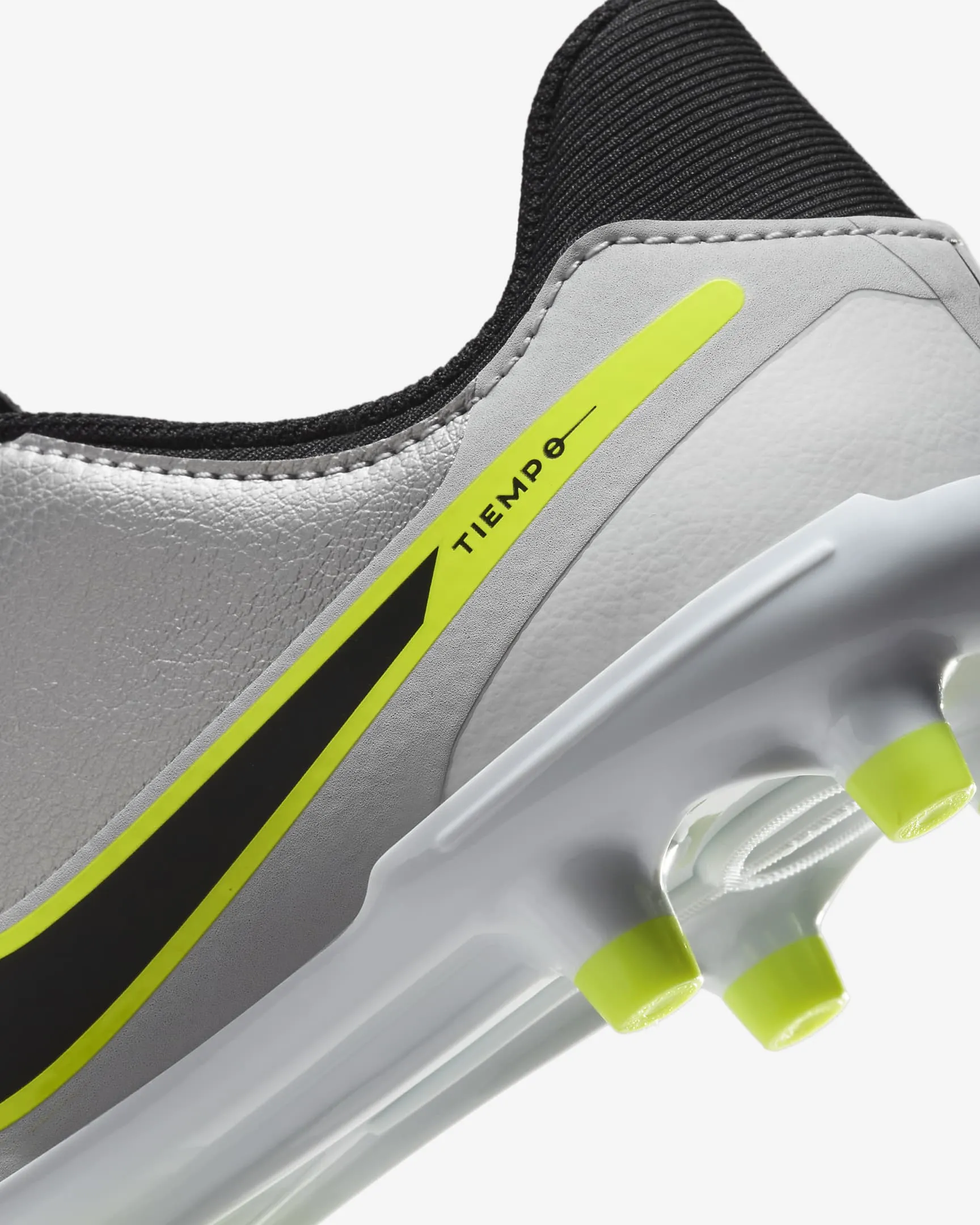 Nike Jr. Tiempo Legend 10 Academy Younger/Older Kids' Multi-Ground Low-Top Football Boot
