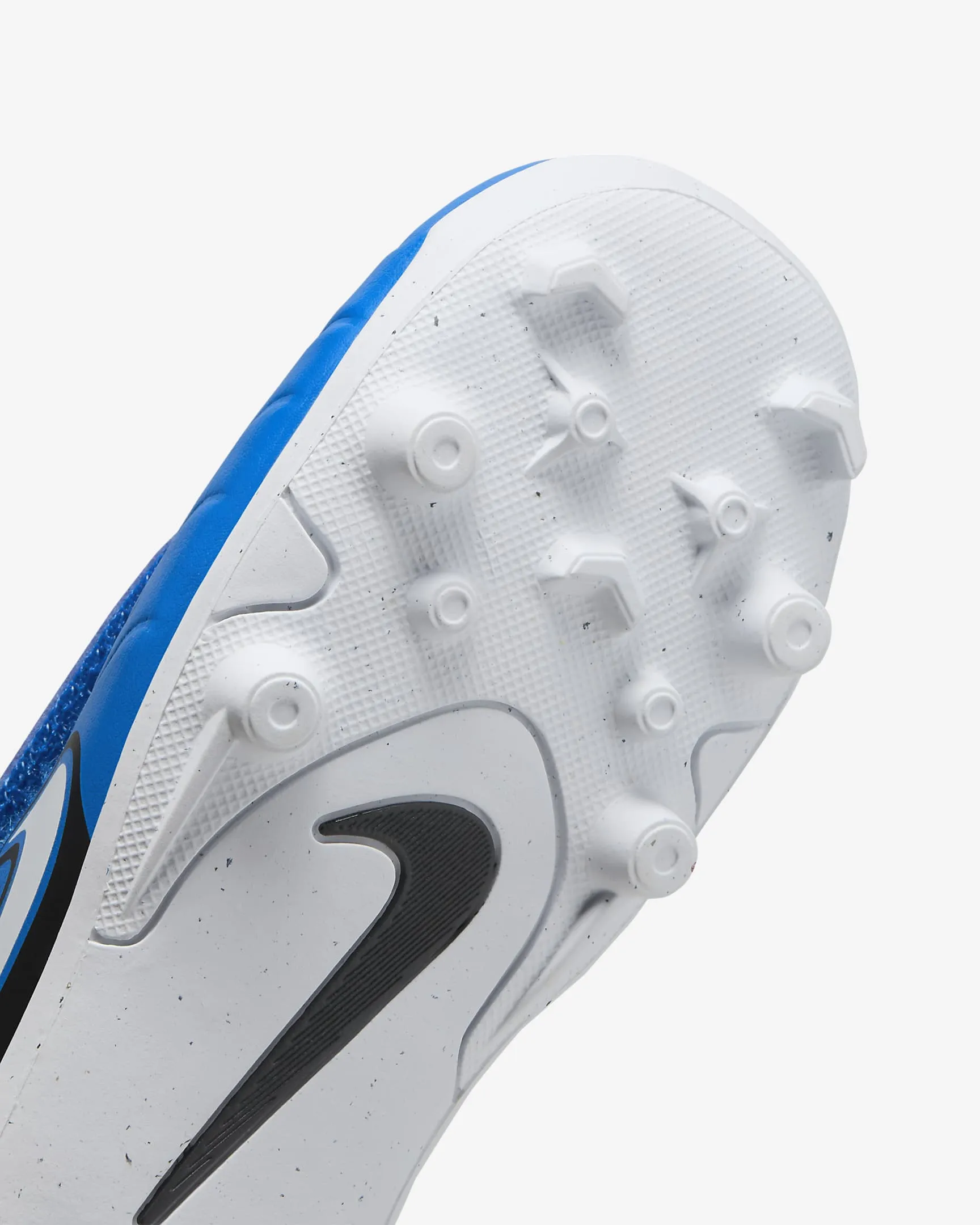 Nike Jr. Tiempo Legend 10 Club Younger Kids' Multi-Ground Low-Top Football Boot