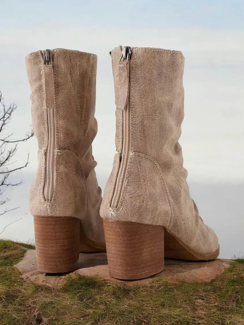 PRESLEY LOW BOOTS IN TAUPE by VERY G