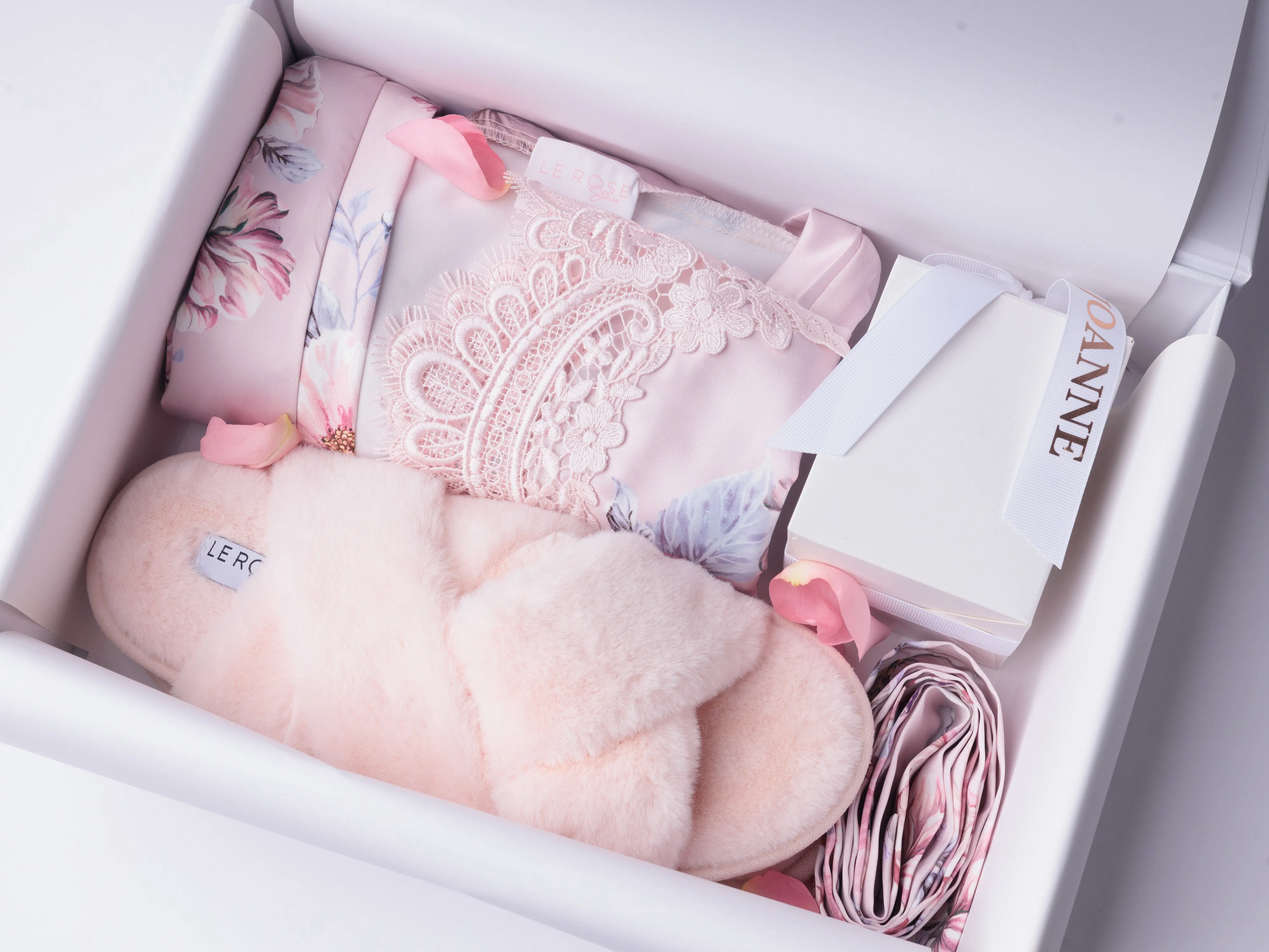 Robe Candle Slipper
