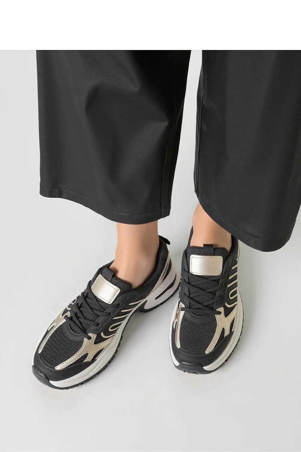 Sport Shoes Inello