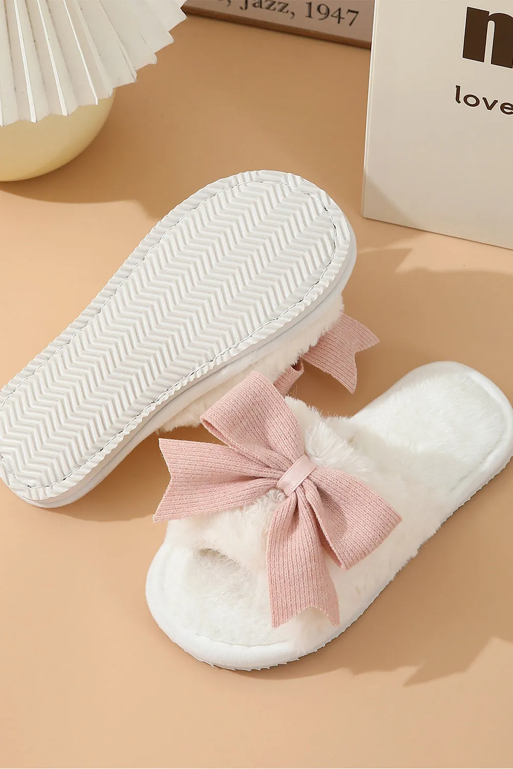 White Cute Bowknot Fluffy Slippers