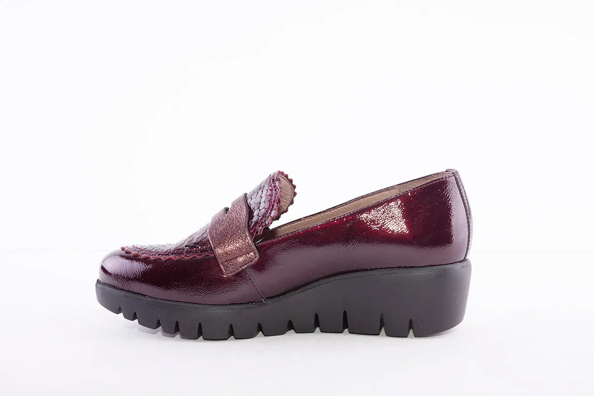 WONDERS - C-33223 LOW WEDGE SHOE - WINE PATENT